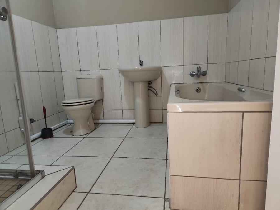 3 Bedroom Property for Sale in Rustenburg Central North West